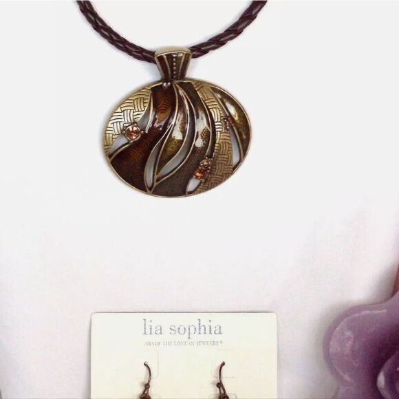 Lia Sophia "Intrigue"  Pendant Necklace & Earrings Set,  NWT - Picture 4 of 7